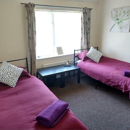 Rowe Gardens - Self Catering - Guesthouse Style - Comfortable Twin Or Double Rooms - Quiet Residential Area 沃金顿 外观 照片
