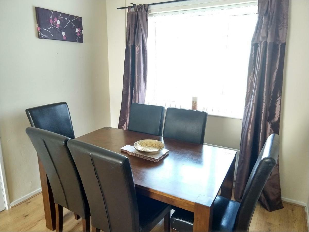Rowe Gardens - Self Catering - Guesthouse Style - Comfortable Twin Or Double Rooms - Quiet Residential Area 沃金顿 外观 照片