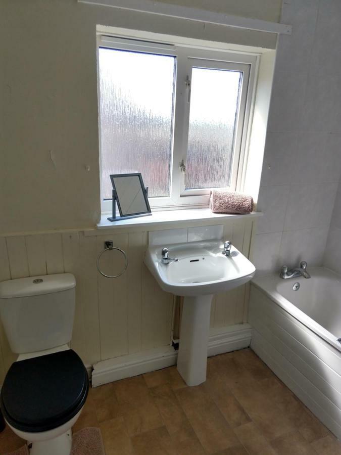 Rowe Gardens - Self Catering - Guesthouse Style - Comfortable Twin Or Double Rooms - Quiet Residential Area 沃金顿 外观 照片